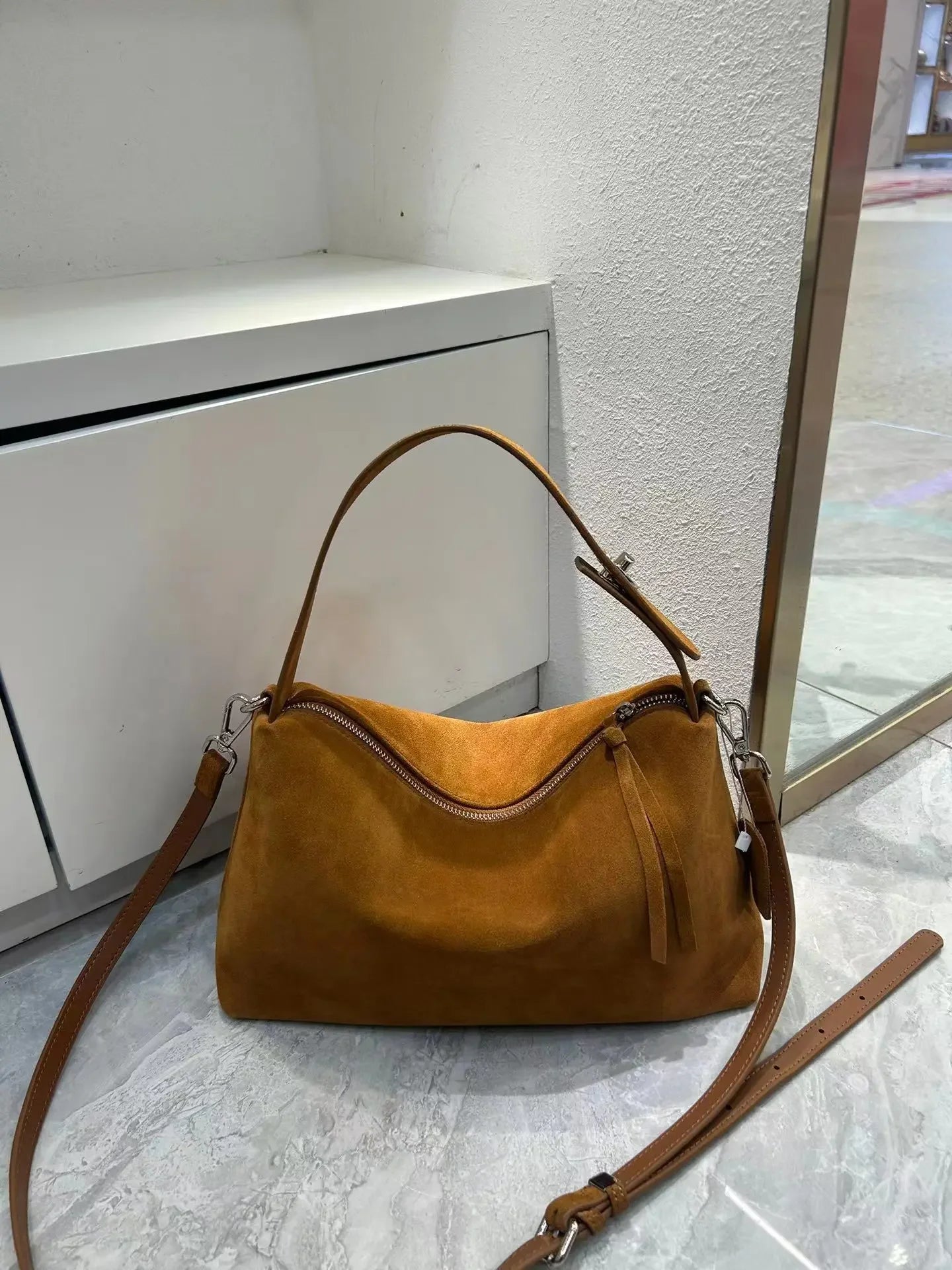 Genuine leather - Marcus bag