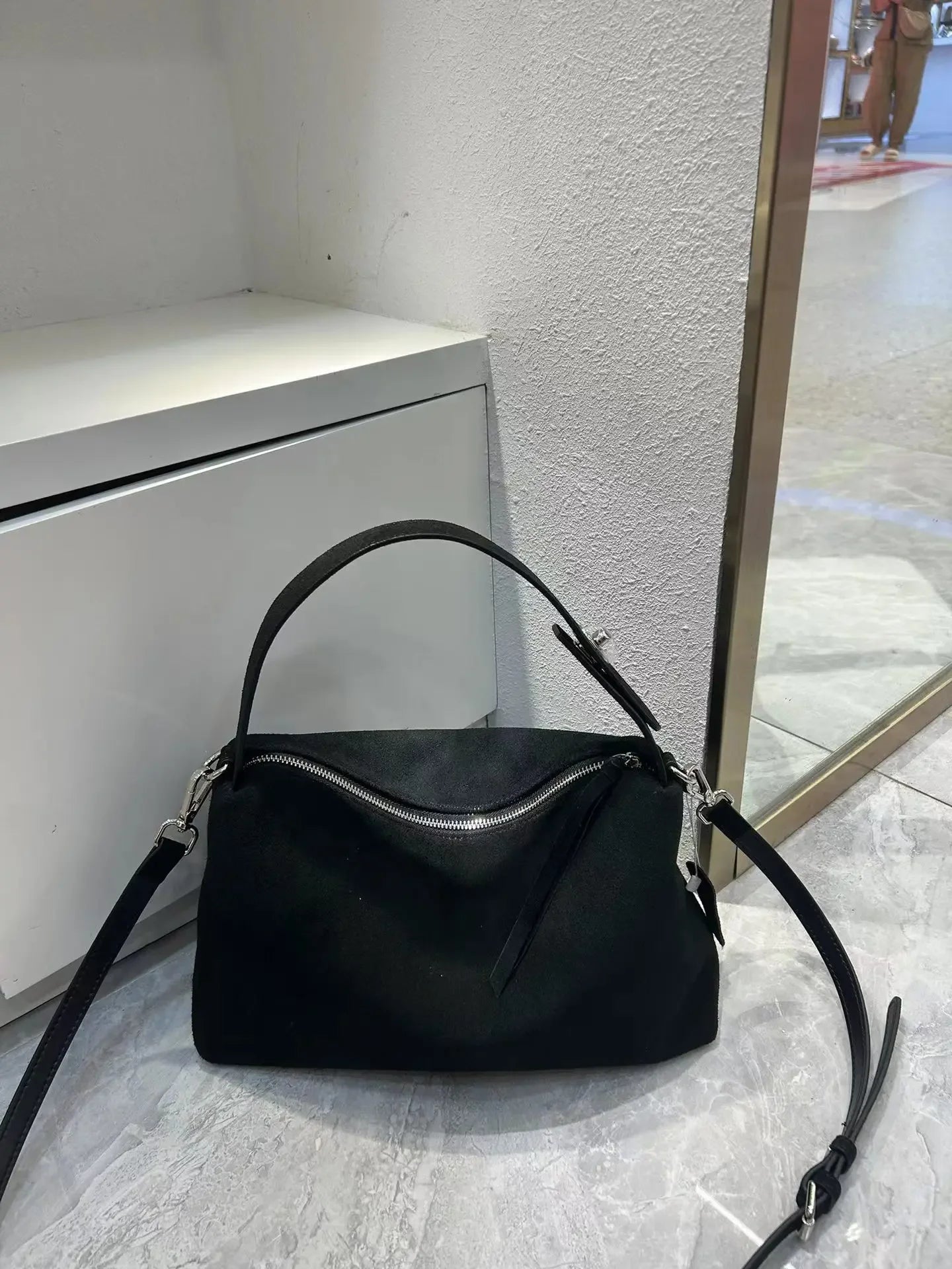 Genuine leather - Marcus bag